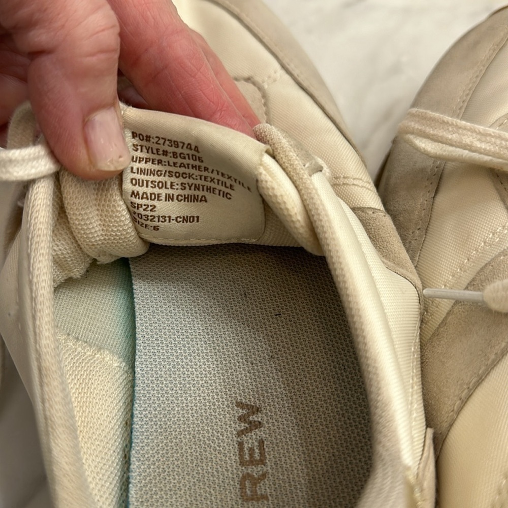 J Crew women retro sneaker size 6 off white with gold excellent worn 2-3 times - Picture 10 of 11